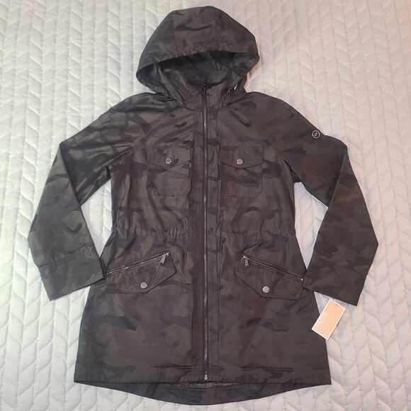 NWT Michael Kors Camouflage Hooded Rain Jacket Womens Size Medium - Picture 1 of 10